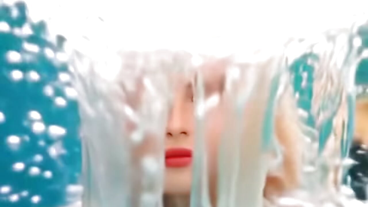 Kiss me - فيديو من MeridiannSS موديل الكام