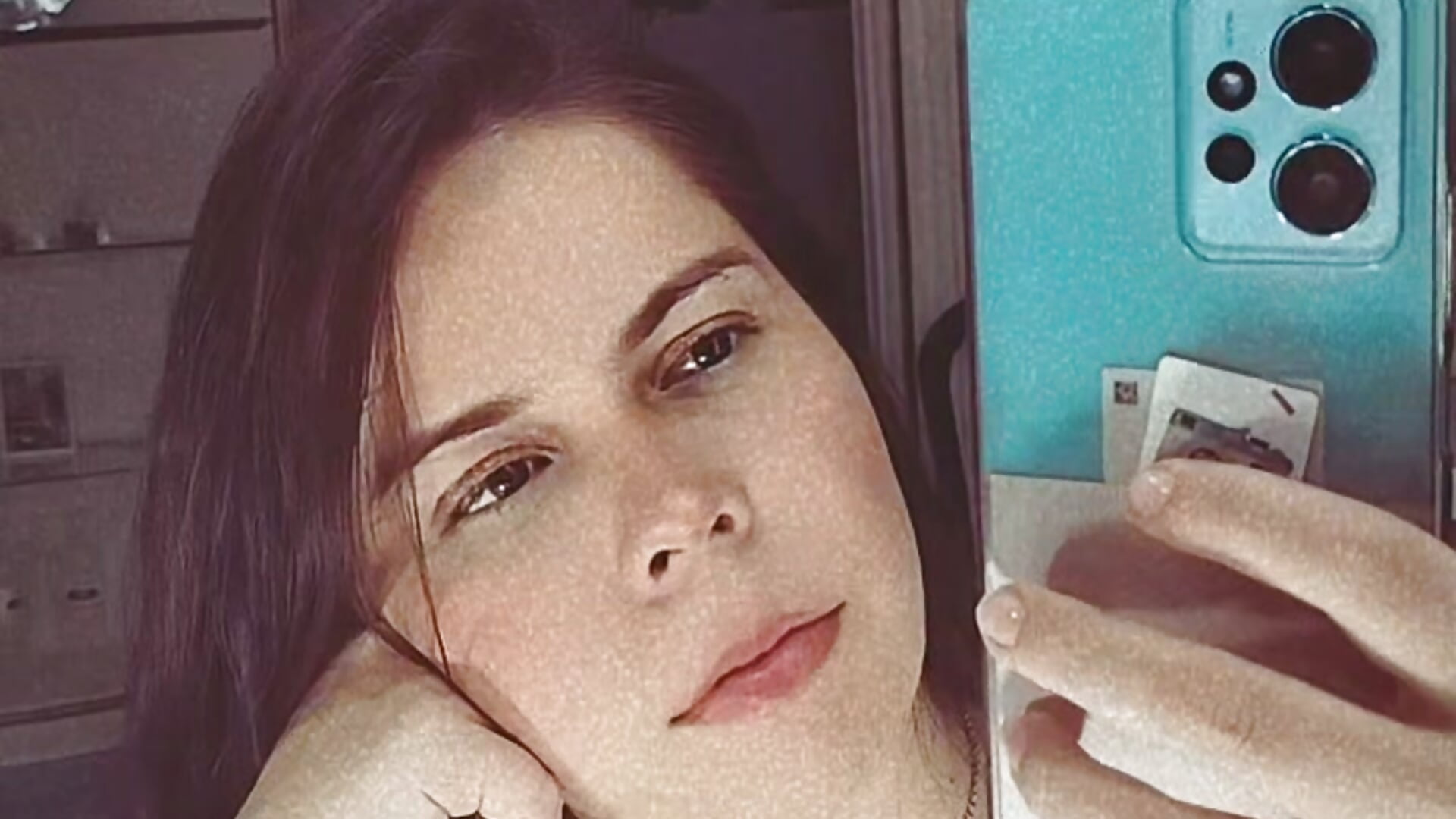 Hey - فيديو من Lucianaferro_ موديل الكام