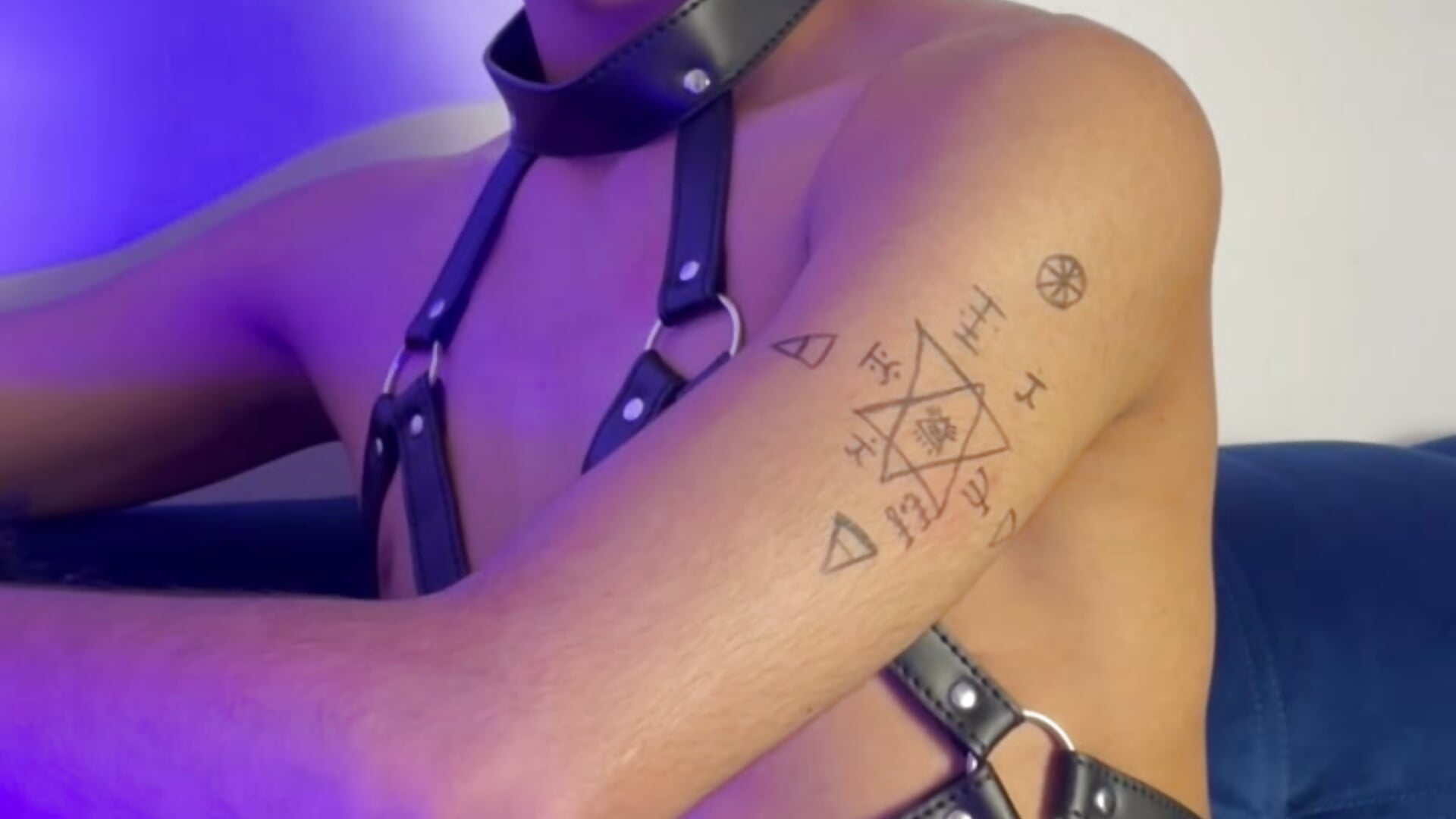 How do I look today? - vidéo du modèle de showcams Thayler_jones