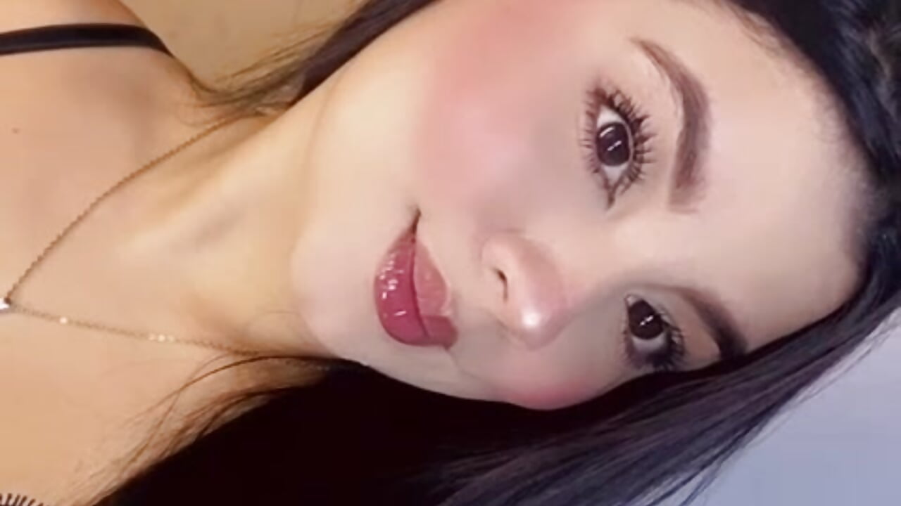 Pretty and naughty girl!