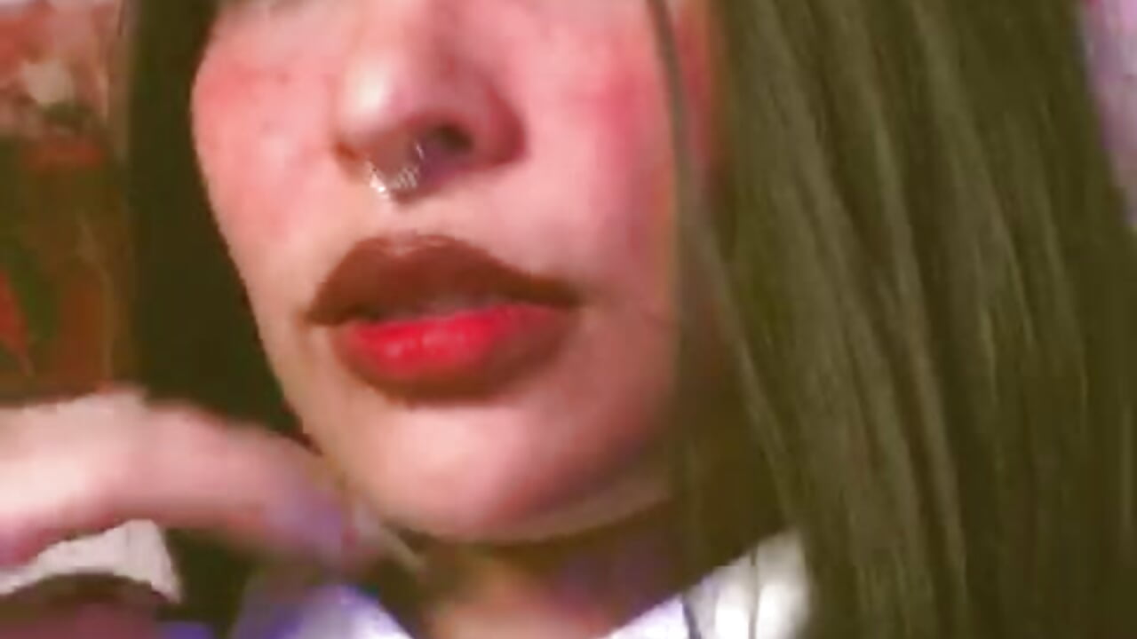 Time to try your luck – video modela na kameri Luna-Chann