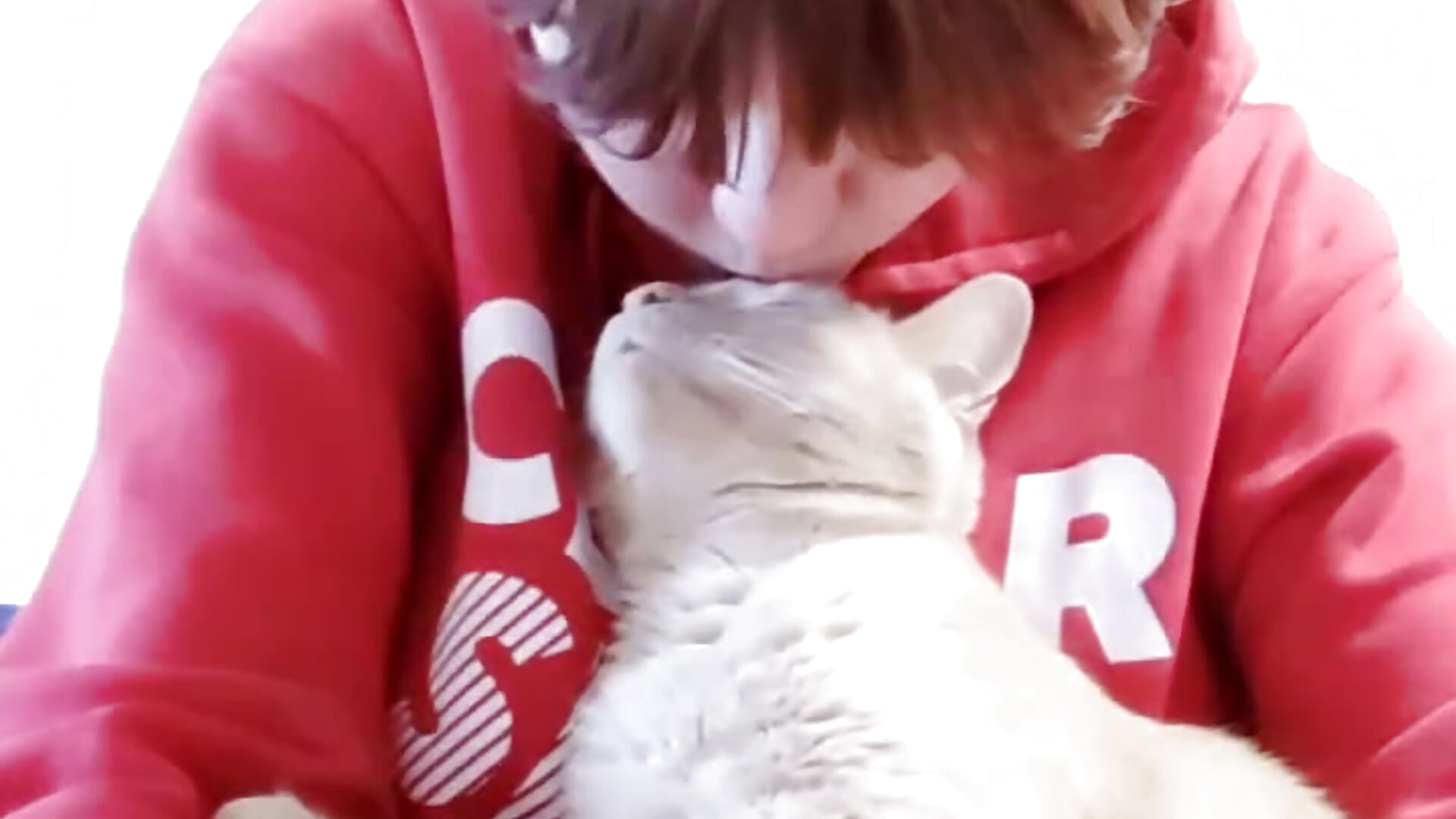 Me and Kuro say hello to you - video by DreamyLuna cam model