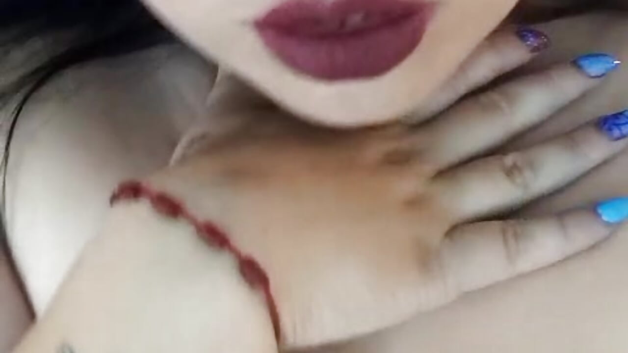 CHOKE ME AND PLAY WITH MY BIG NAKED TITS💦