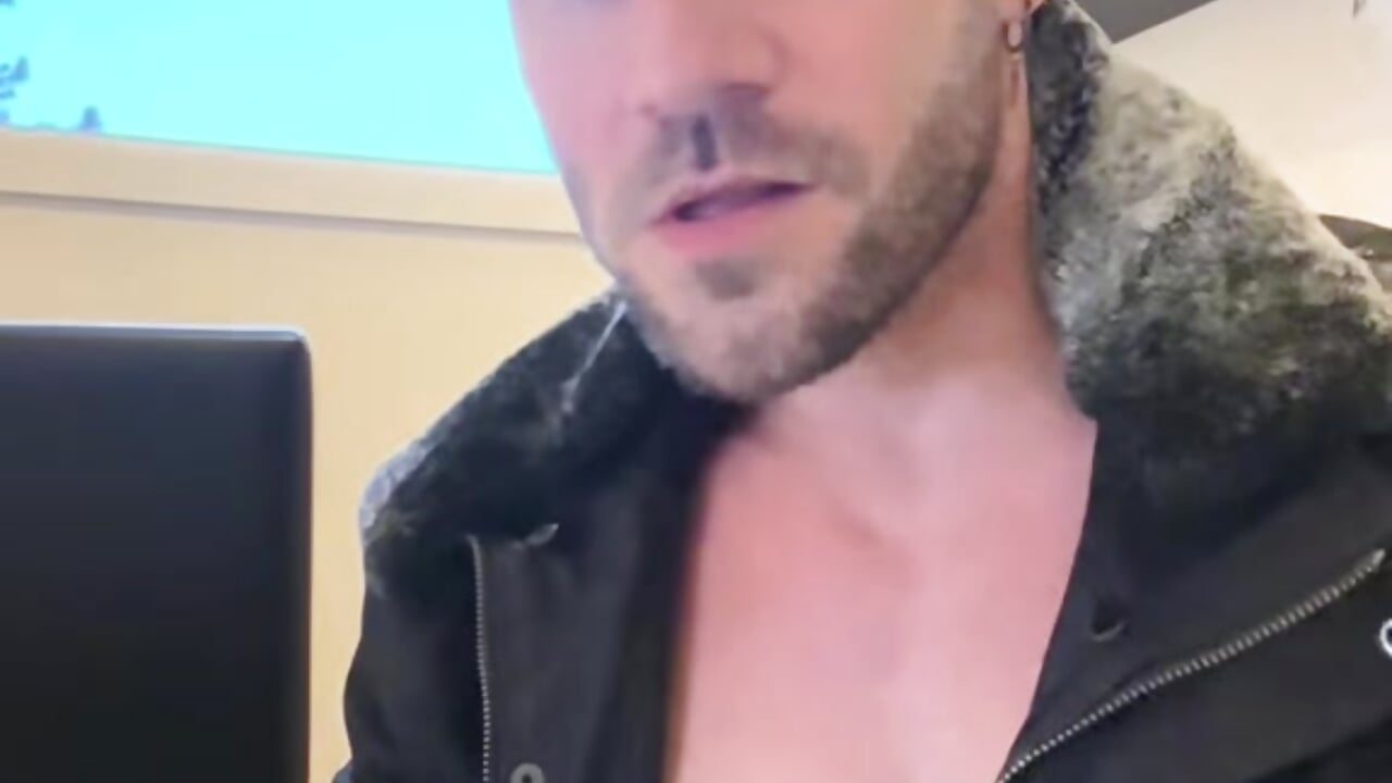 v24044gl0000d1a7kifog65jfl4nqsd0 - video by alpha-hunk cam model