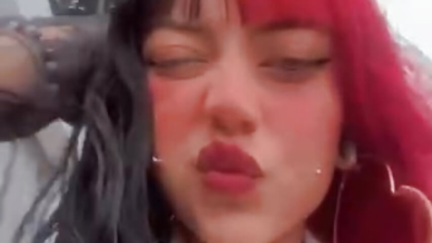 A beautiful on the street - video by stormyy_22 cam model