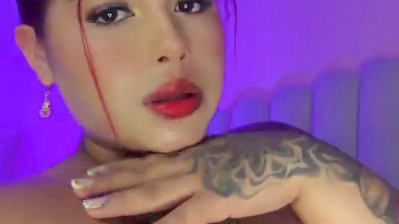 Your girl is very hot.👿🥵