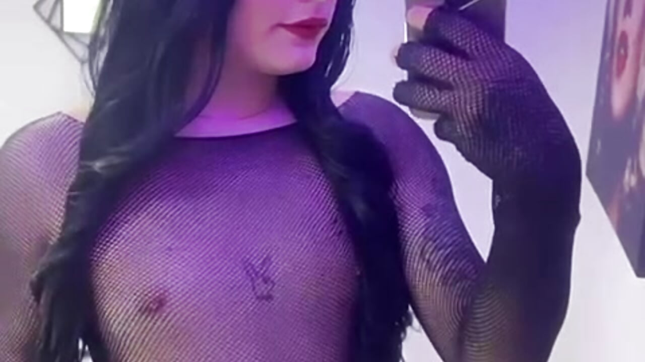 Трендове відео  7733 вебкаммоделі bubble_red