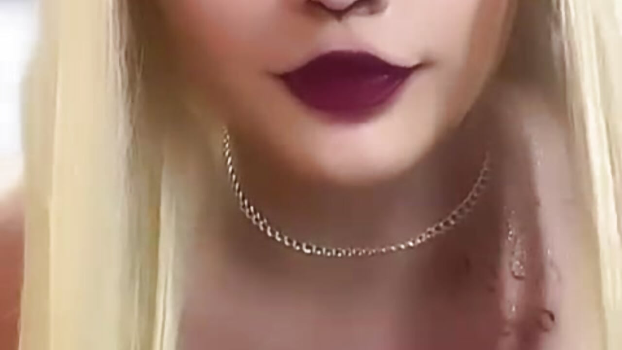 Happy Halloween 🎃 - video by bubble_red cam model