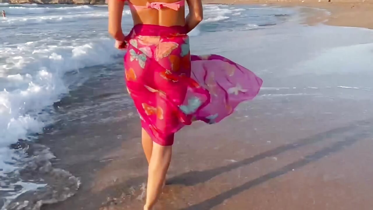 profile-intro-video-1765308160 - Vídeo de -OLYA-, modelo de vídeos