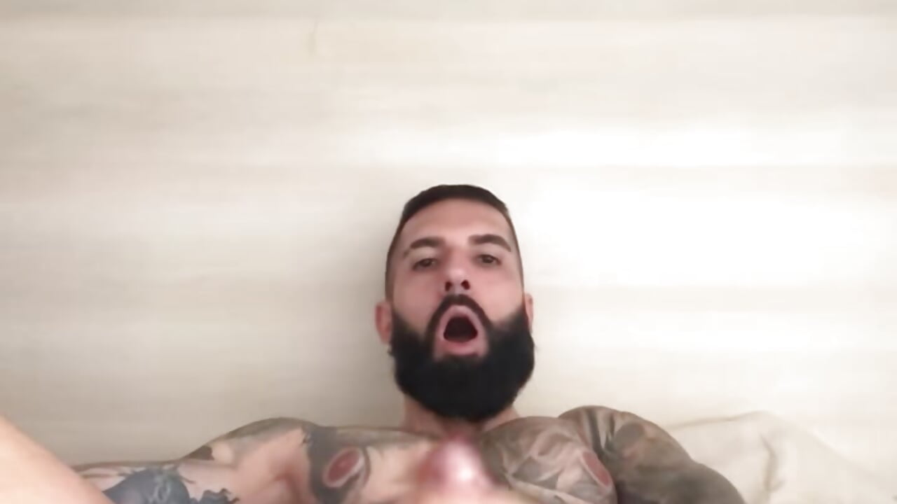 Big cum baby💦💦 - video di Gioeltoro89 modella di cam