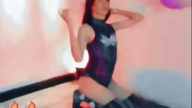 Sexy spider girl🔥🕷️🫦－カメラキャストのCamila_TransGirlの動画