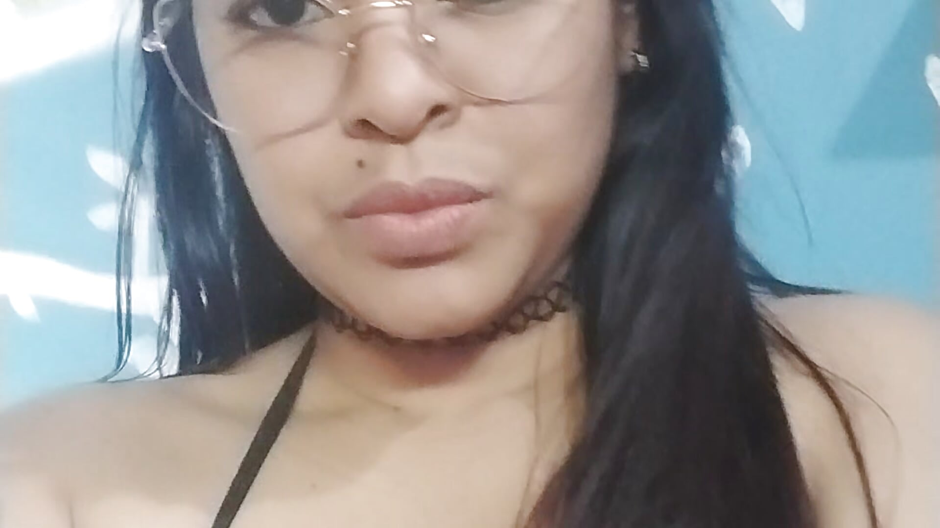 Hola - vídeo de KaritoTorres modelo de câmara