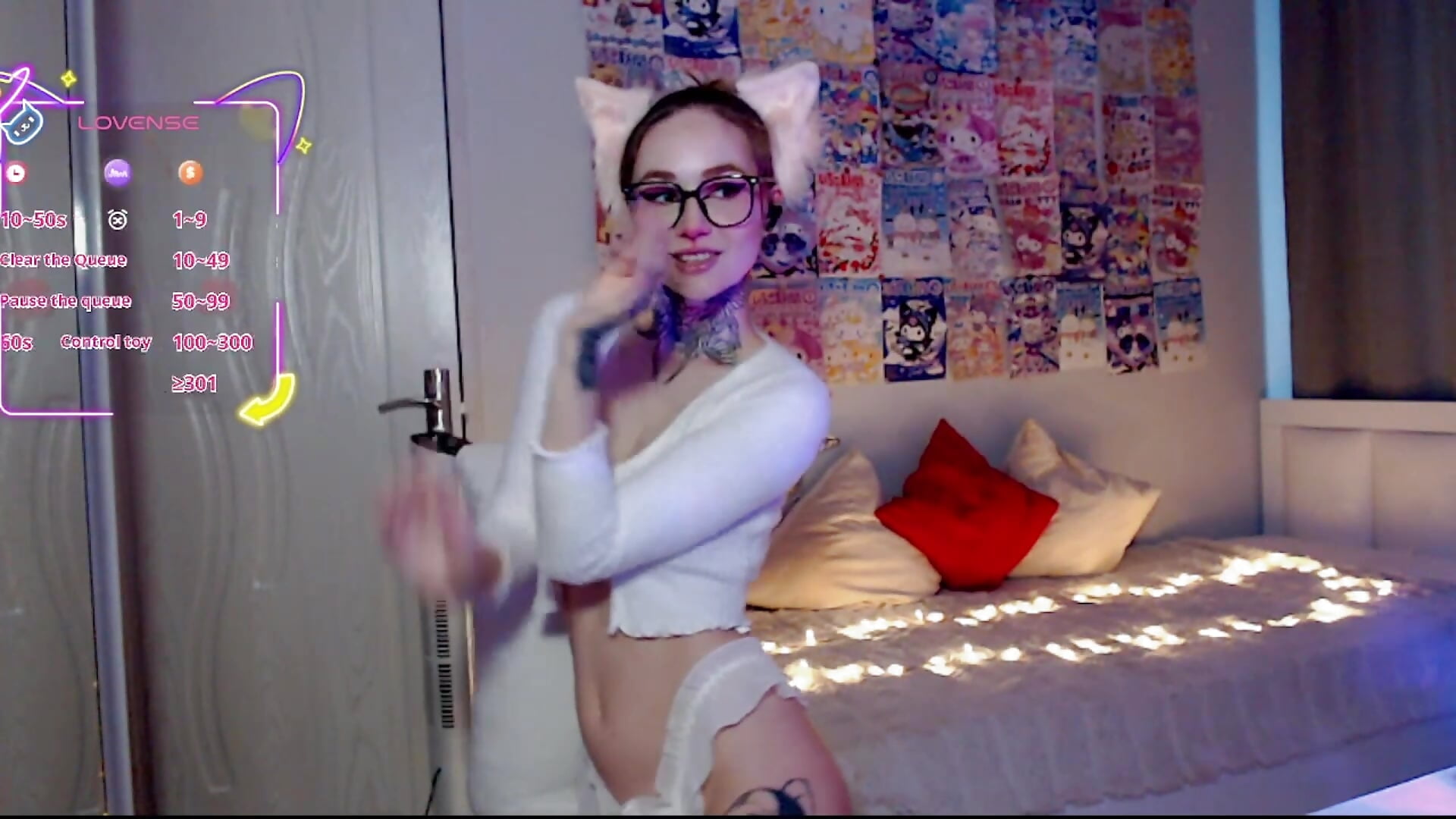 Live now~ Your favorite kitten’s waiting to purr, tease, and play just for you 🐾💋 - Milky_way_UwU adlı kamera modelinin videosu