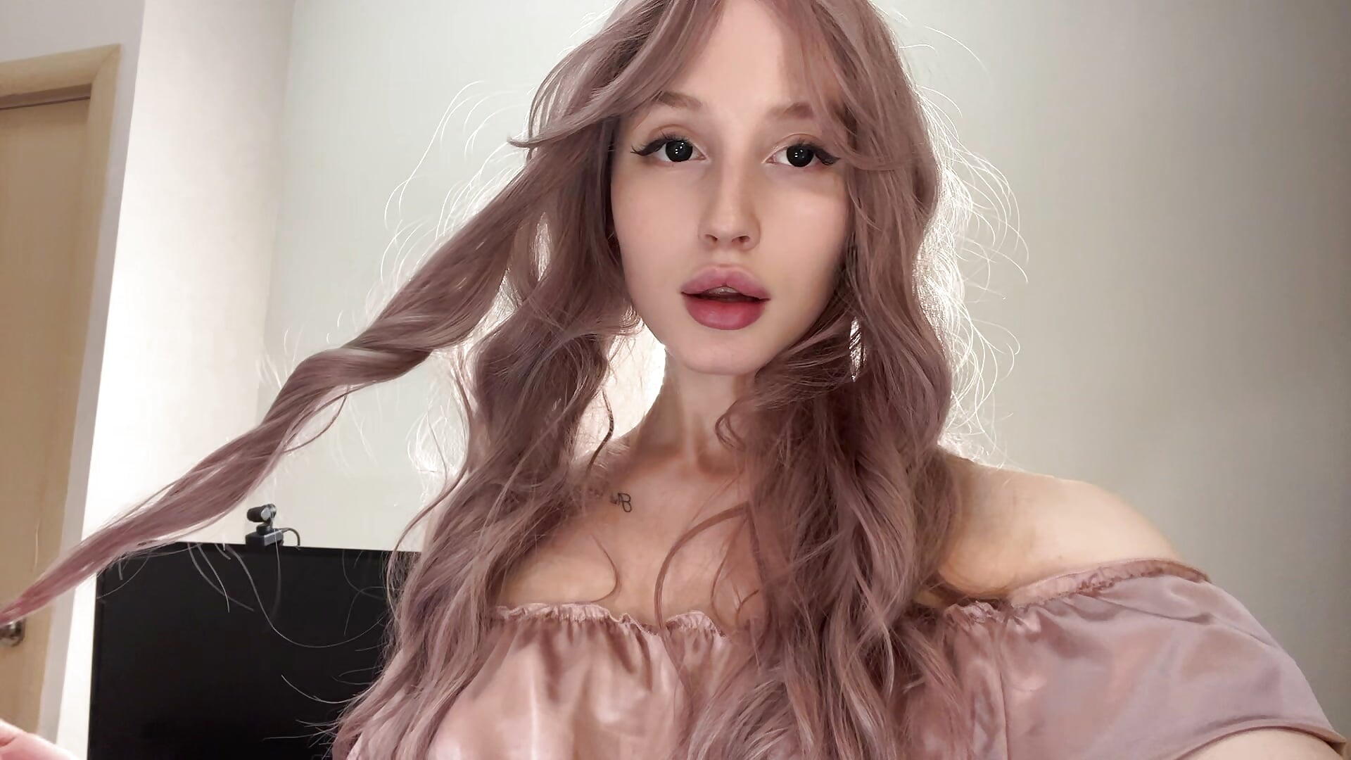 Hey Guys☺ – video af Trinity_Pale