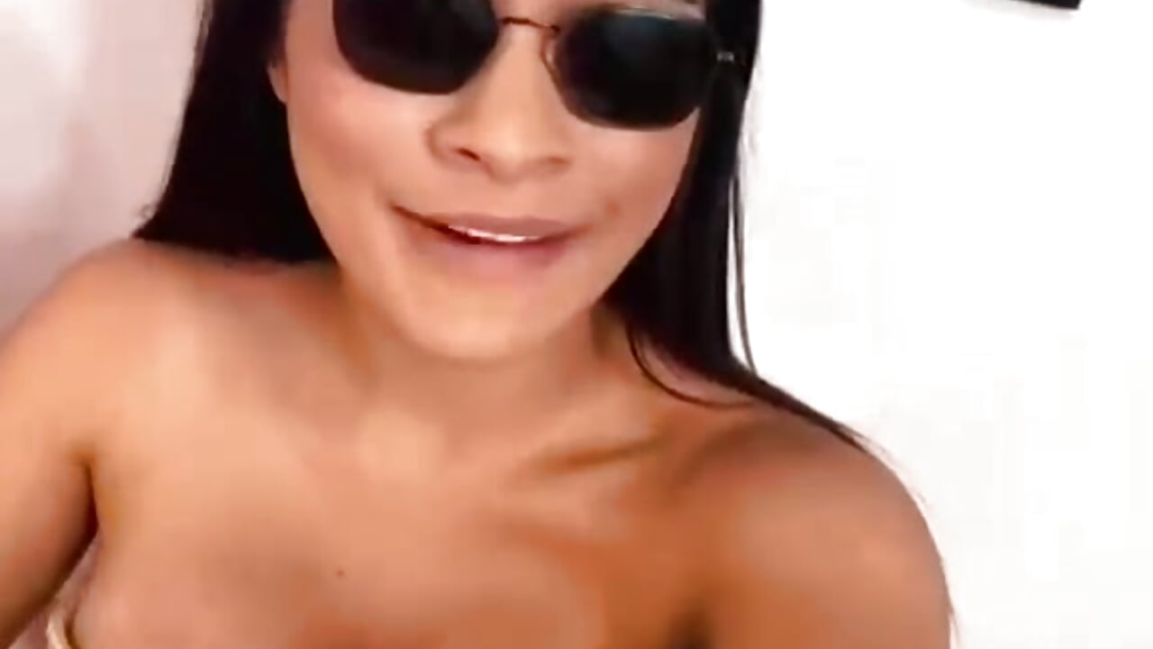 sung - Vídeo de Lori_Evanss, modelo de vídeos
