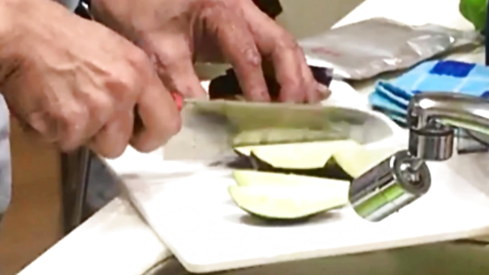 料理　2025年7月13日麻婆なす料理－カメラキャストのmaru_010_chinの動画