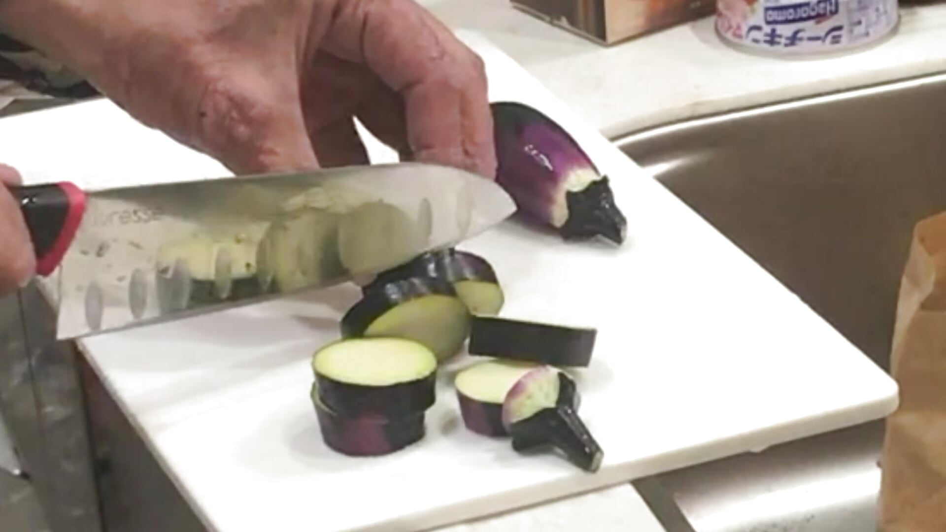 料理　レンジで簡単　なすのマヨネーズ焼き－カメラキャストのmaru_010_chinの動画