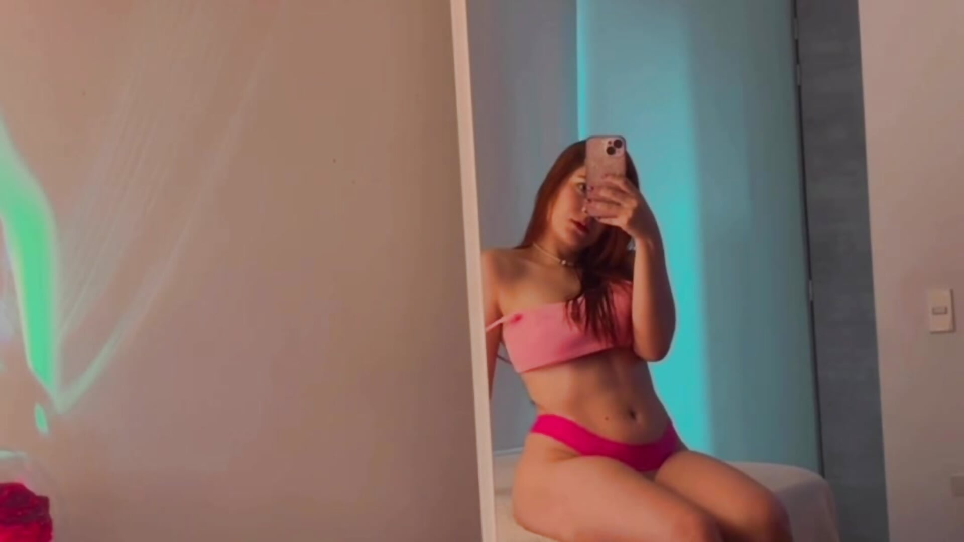 Iniciando semana 🌹🌹 — filmik sara_sweet9, modela(-lki) na kamerkach