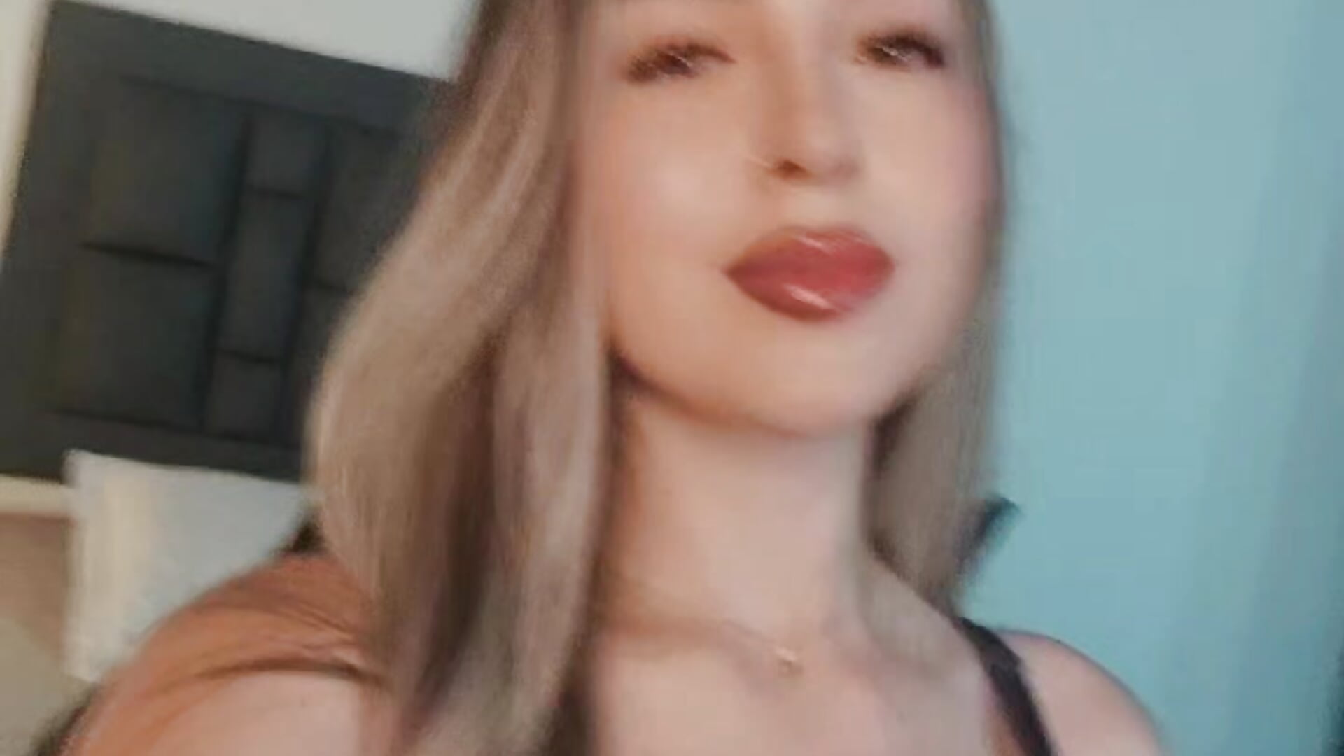 Hi - video by naughty_miaa cam model