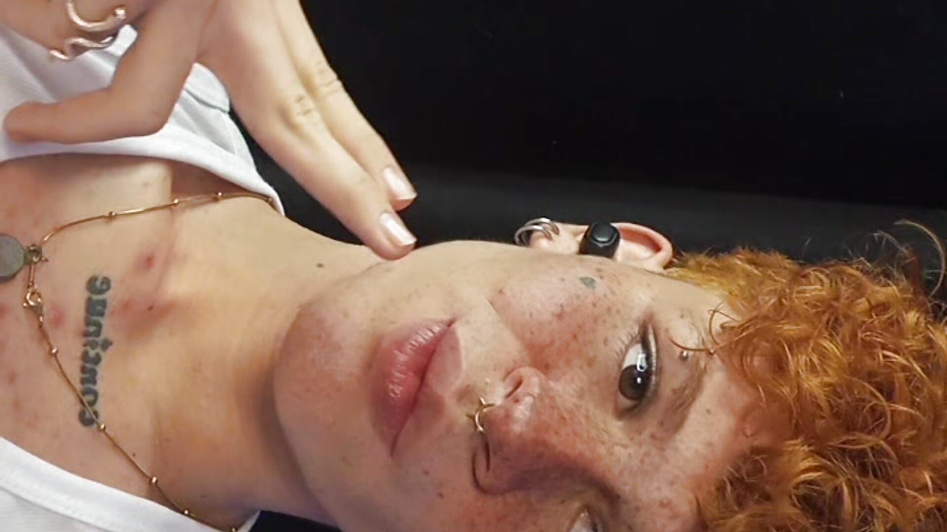 heyy its me – video od webkamerové modelky andrewWolffman