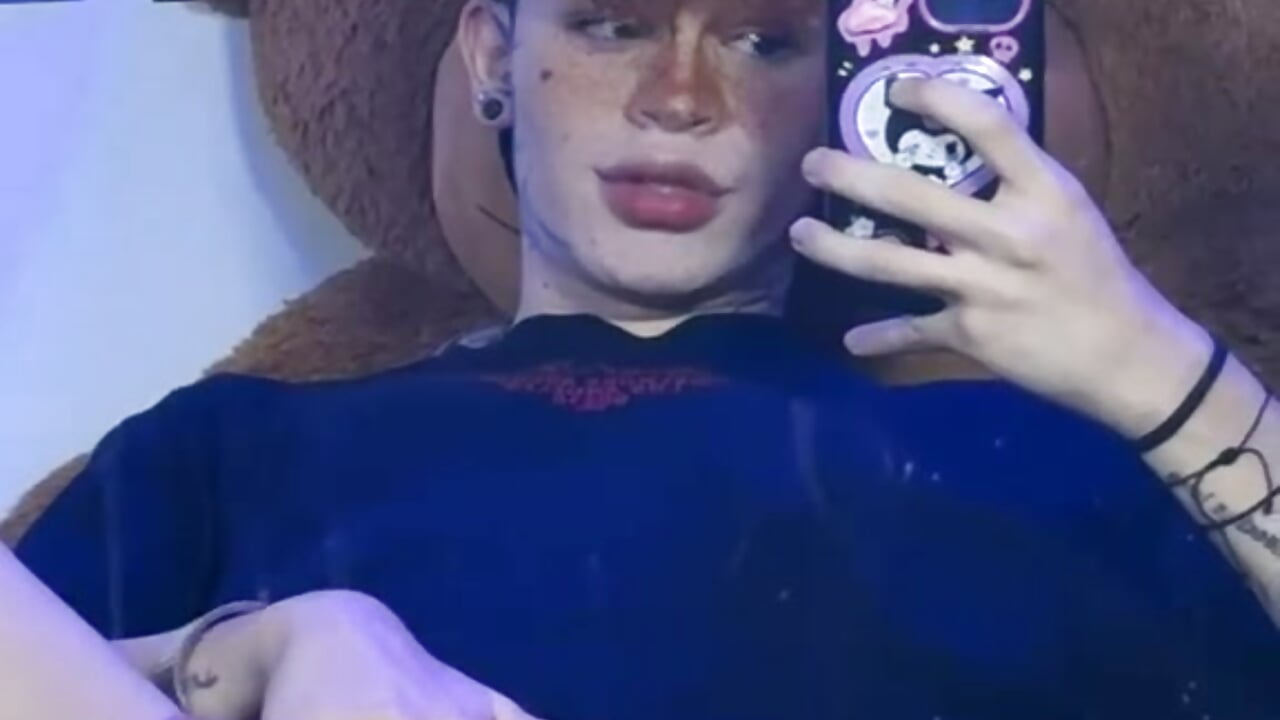 MY TEDDY LOVES WATCH ME - βίντεο μοντέλου andrewWolffman