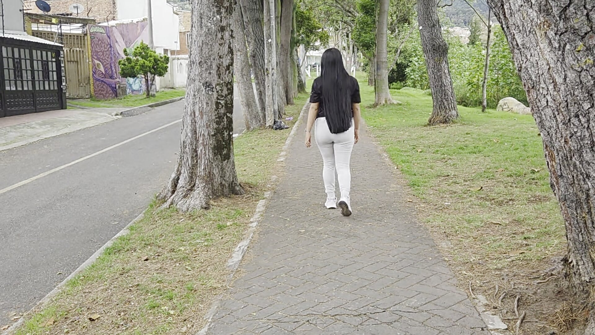 20251029_140803_1 - video di jade_xxx modella di cam