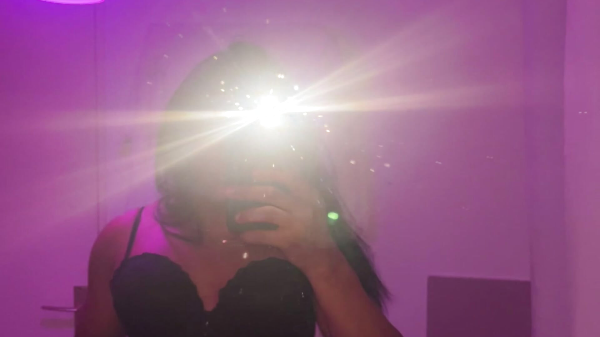 IMG_0601 - video by HotLara24 cam model