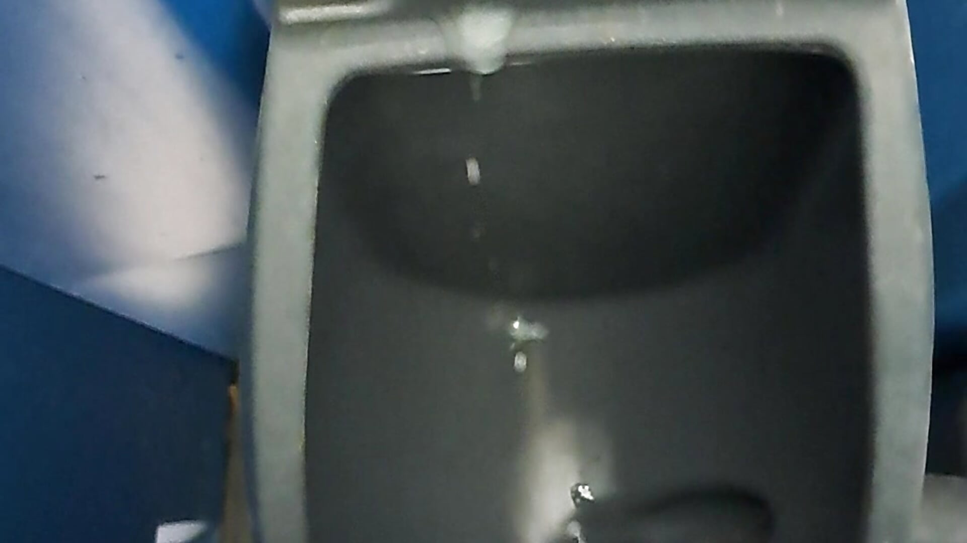 Cum in public bath - vidéo du modèle de showcams BrazilianDad