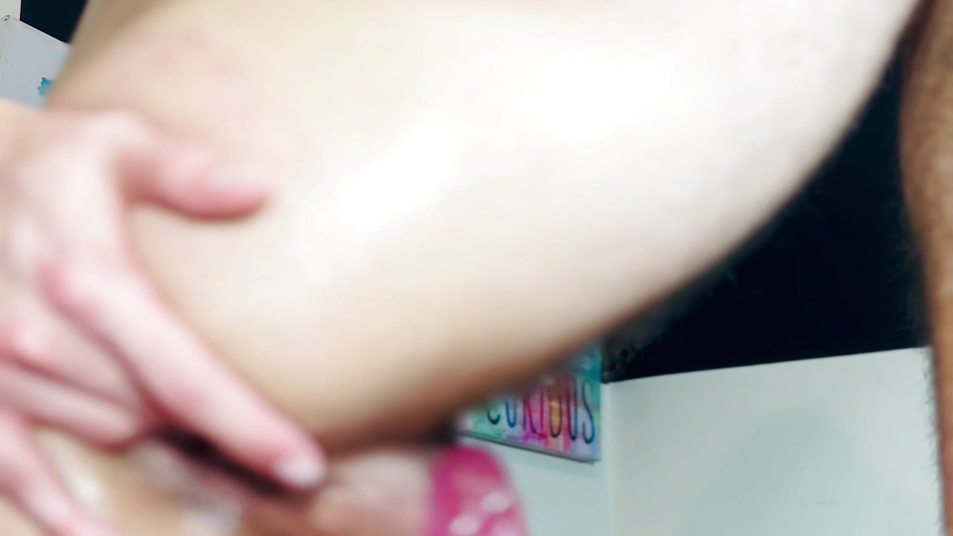 My boss wasn’t around… so I fucked myself in his office – видео вебкам-модели jakemagnus