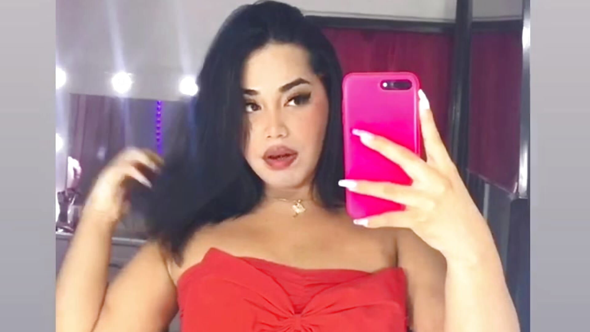 trim,59FE52CB-124F-45EE-9825-35E6D85A0330 - mishelbubblee adlı kamera modelinin videosu