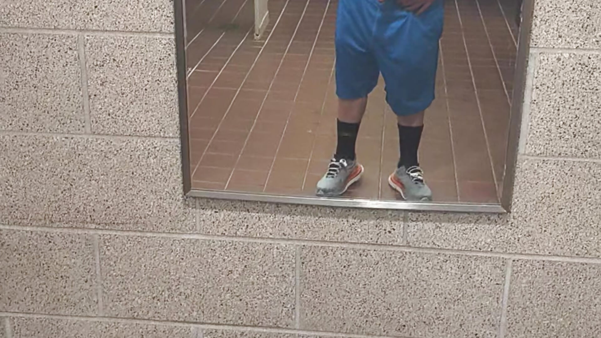 Bathroom – video af D4dayzz@xh
