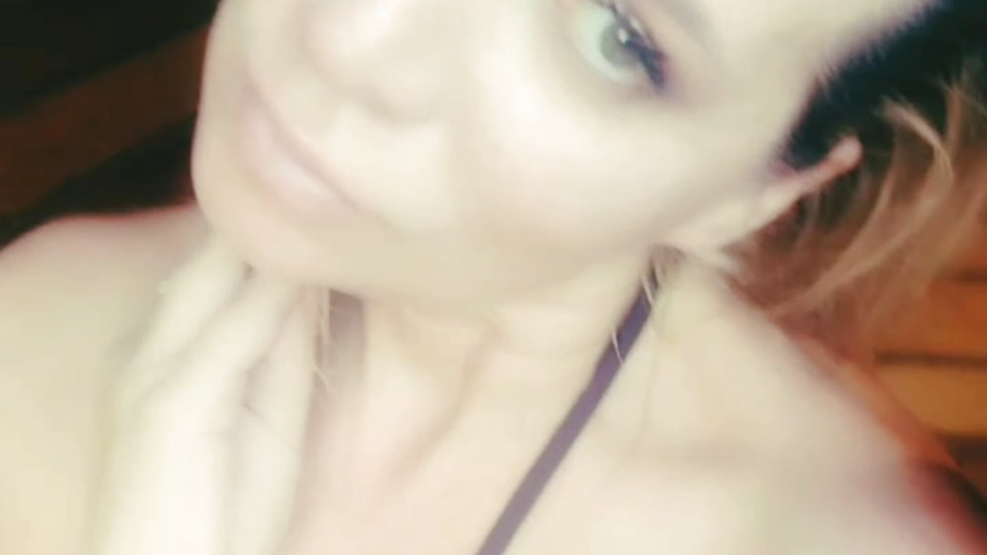 i wanna feel ur love - video di Luna__Lewis modella di cam
