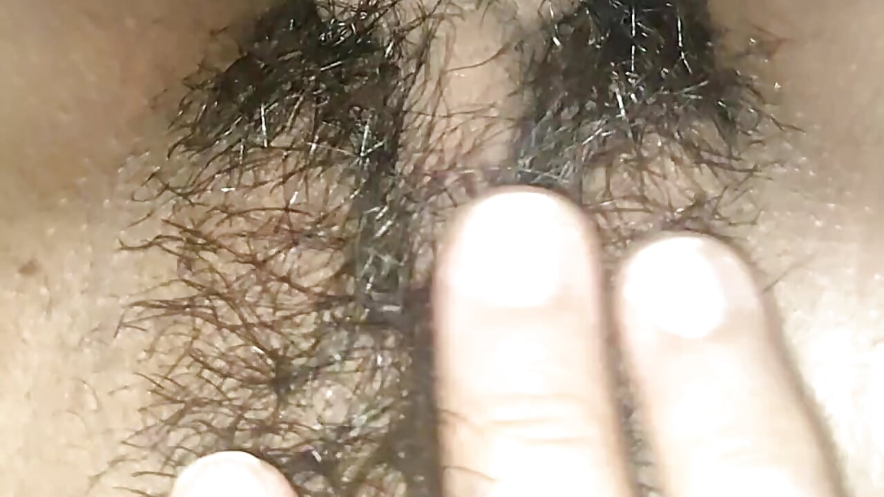 Olha como tá peludinha 🤭