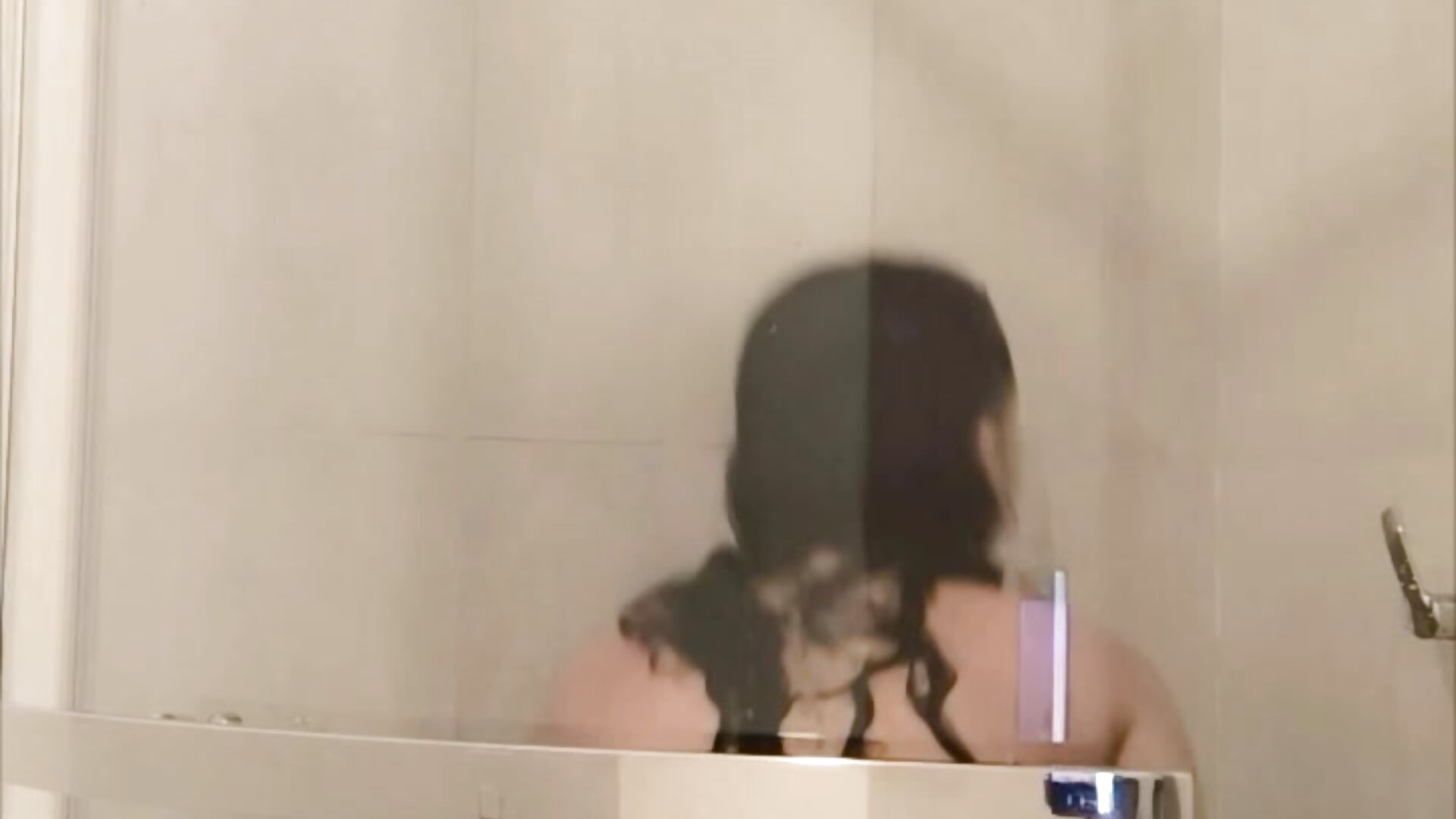 Mojadita in the shower ... Do you bathe with me? 💦 - clip cu MiiaaMoonroee model videochat