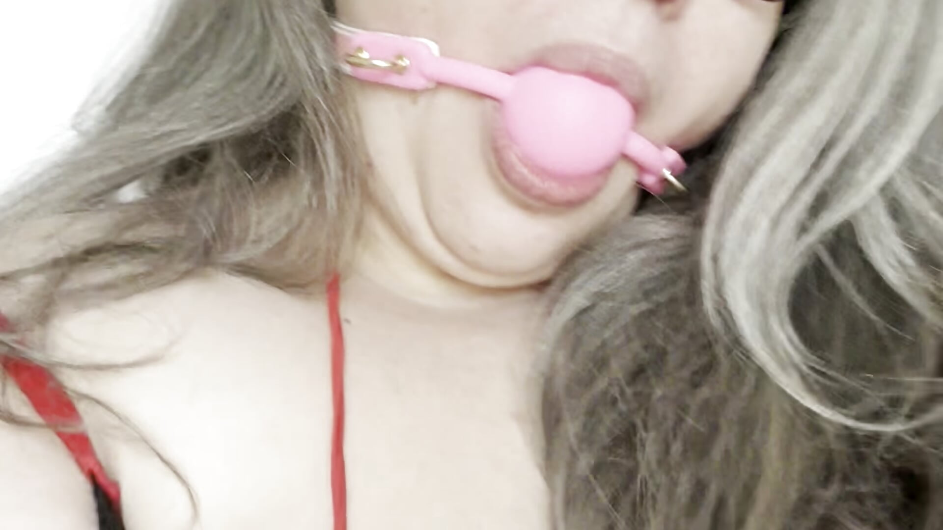 Gag training - video by MimiParis cam model