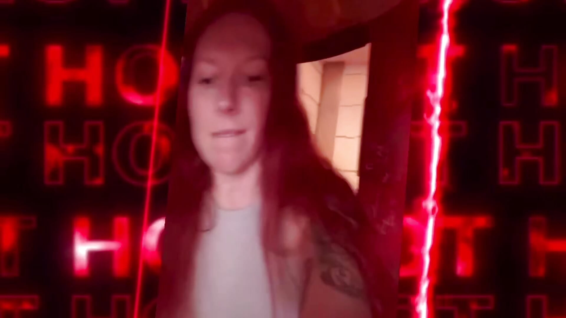 Almost time. Join us while you can. - vidéo du modèle de showcams ScarletPanes