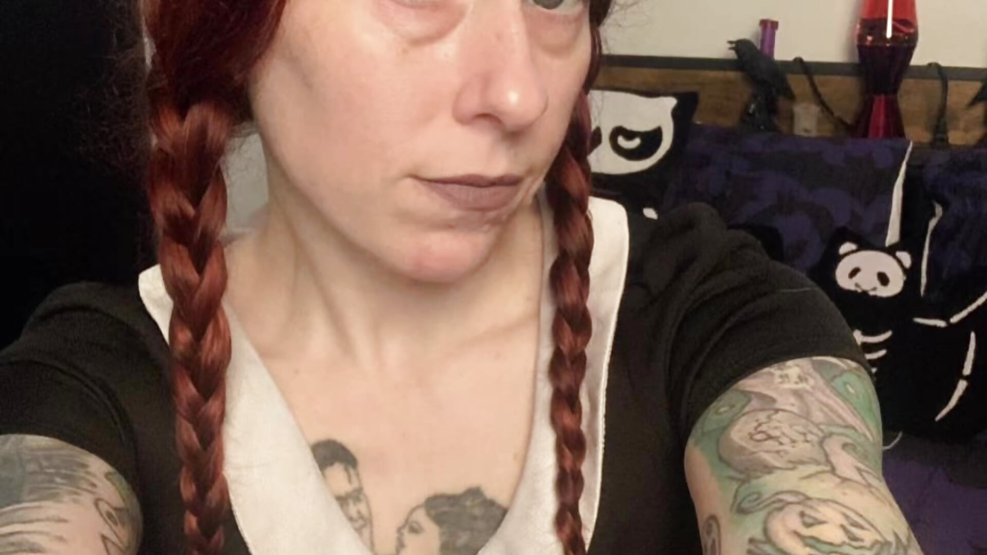 Happy Spooky Season! - vidéo du modèle de showcams ScarletPanes