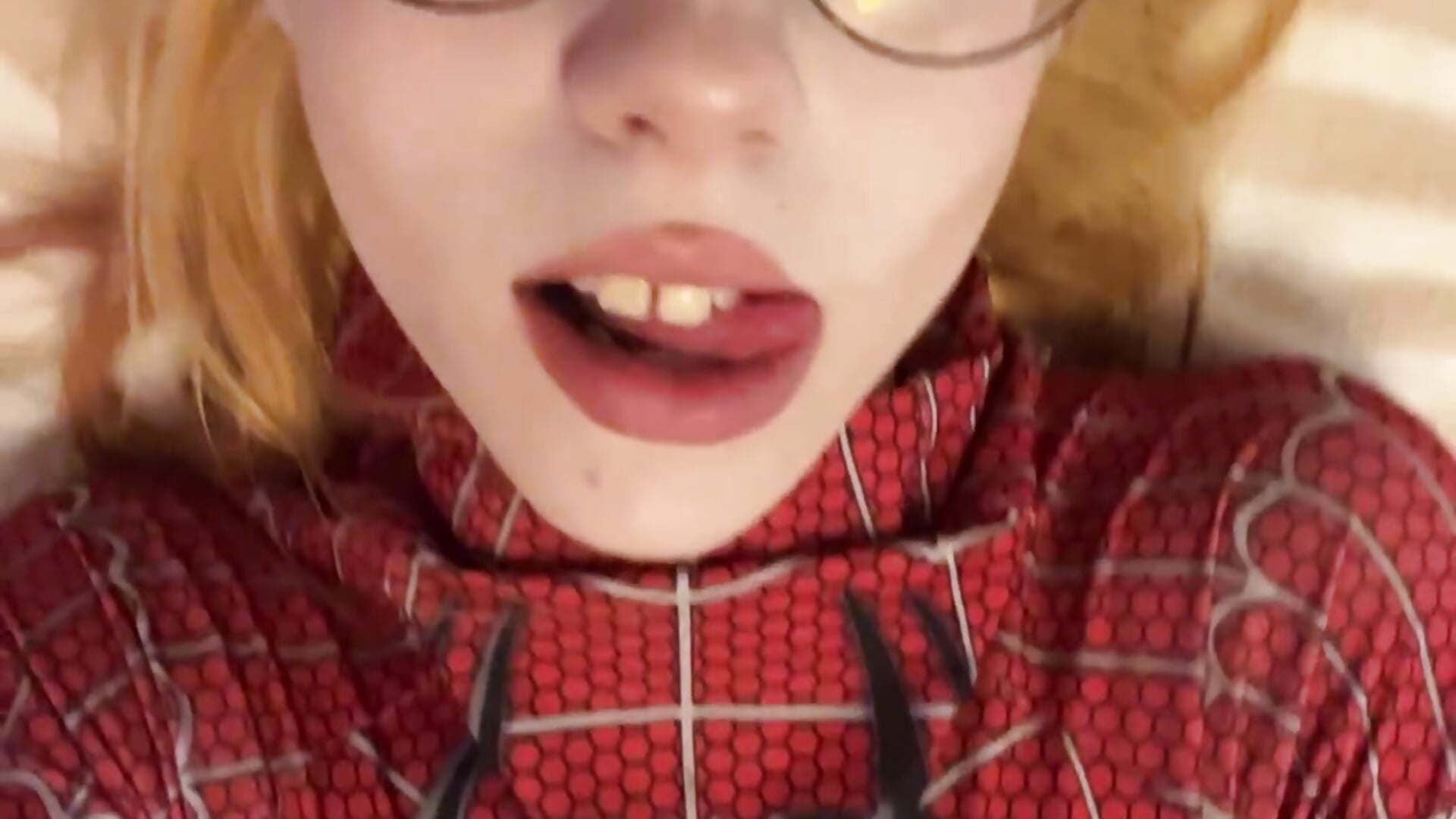 <3 - video by LynneByron cam model