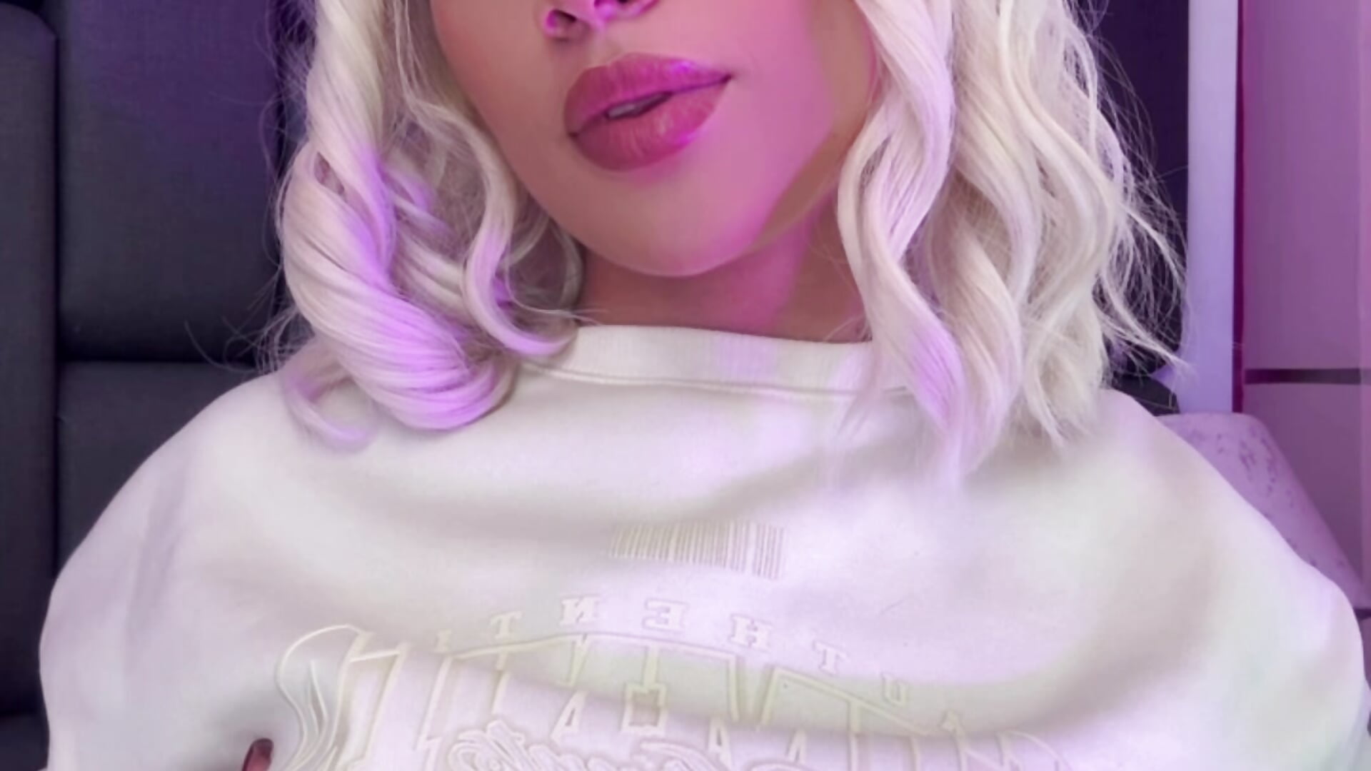 hey! - video by MadissonRey cam model