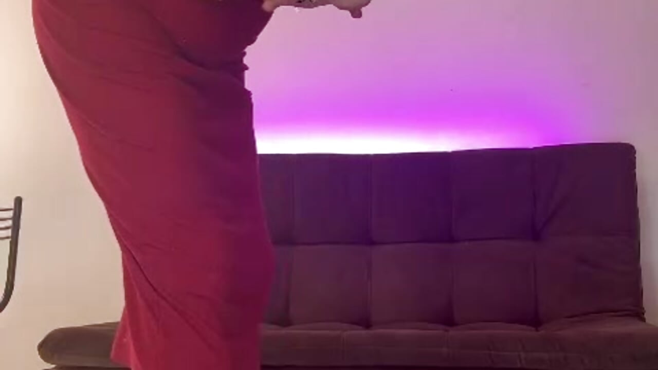 This mature woman awaits you ancious - video by Lupiita223 cam model