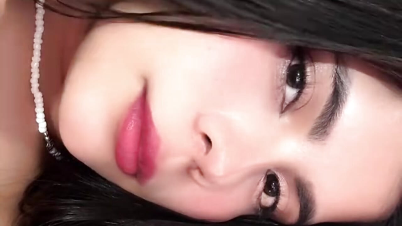 Face💋 - video by cutehanna1 cam model
