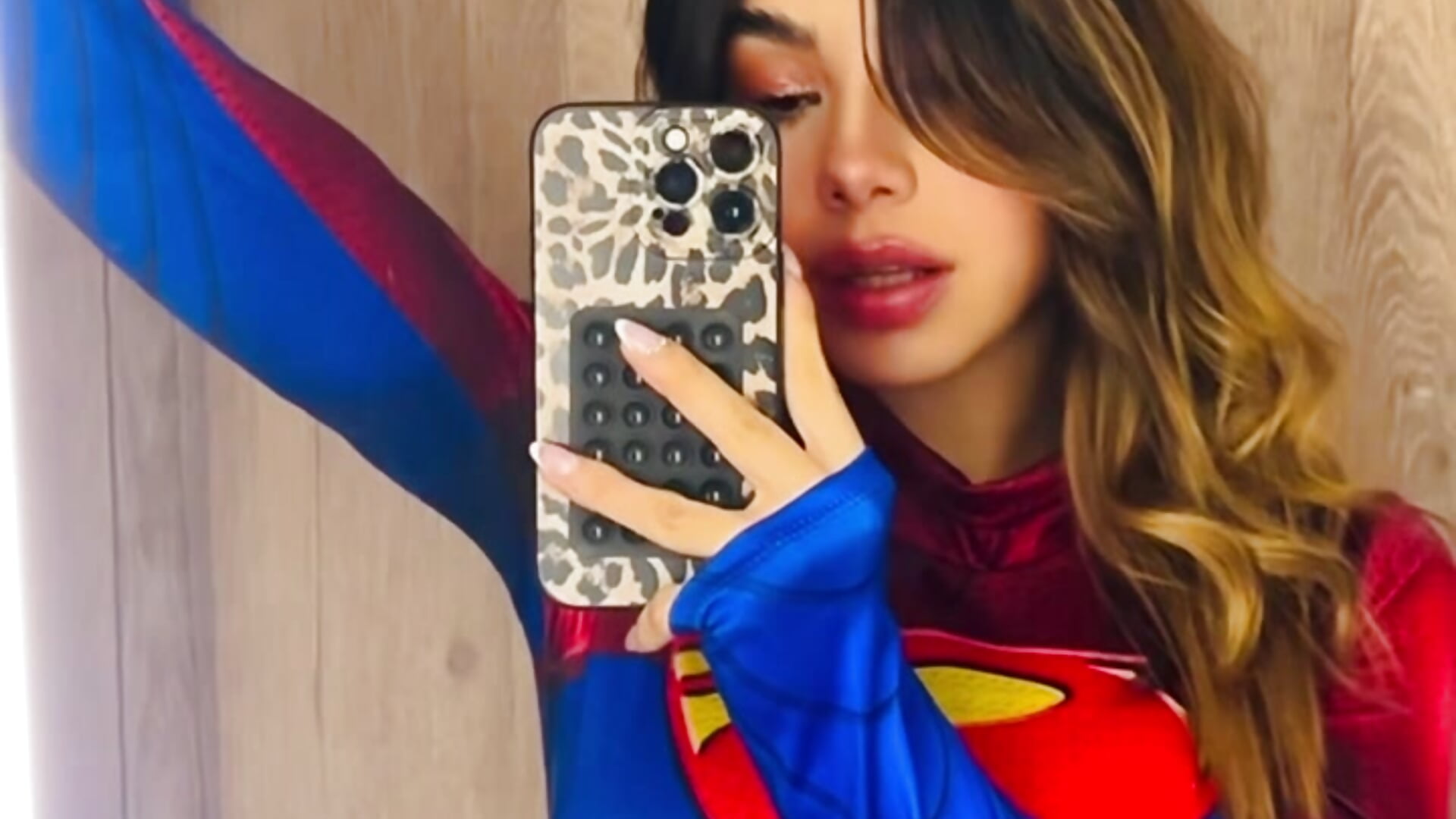 SúperGirl,SúperHot💋 - video od modelky/modela Catvalentine_