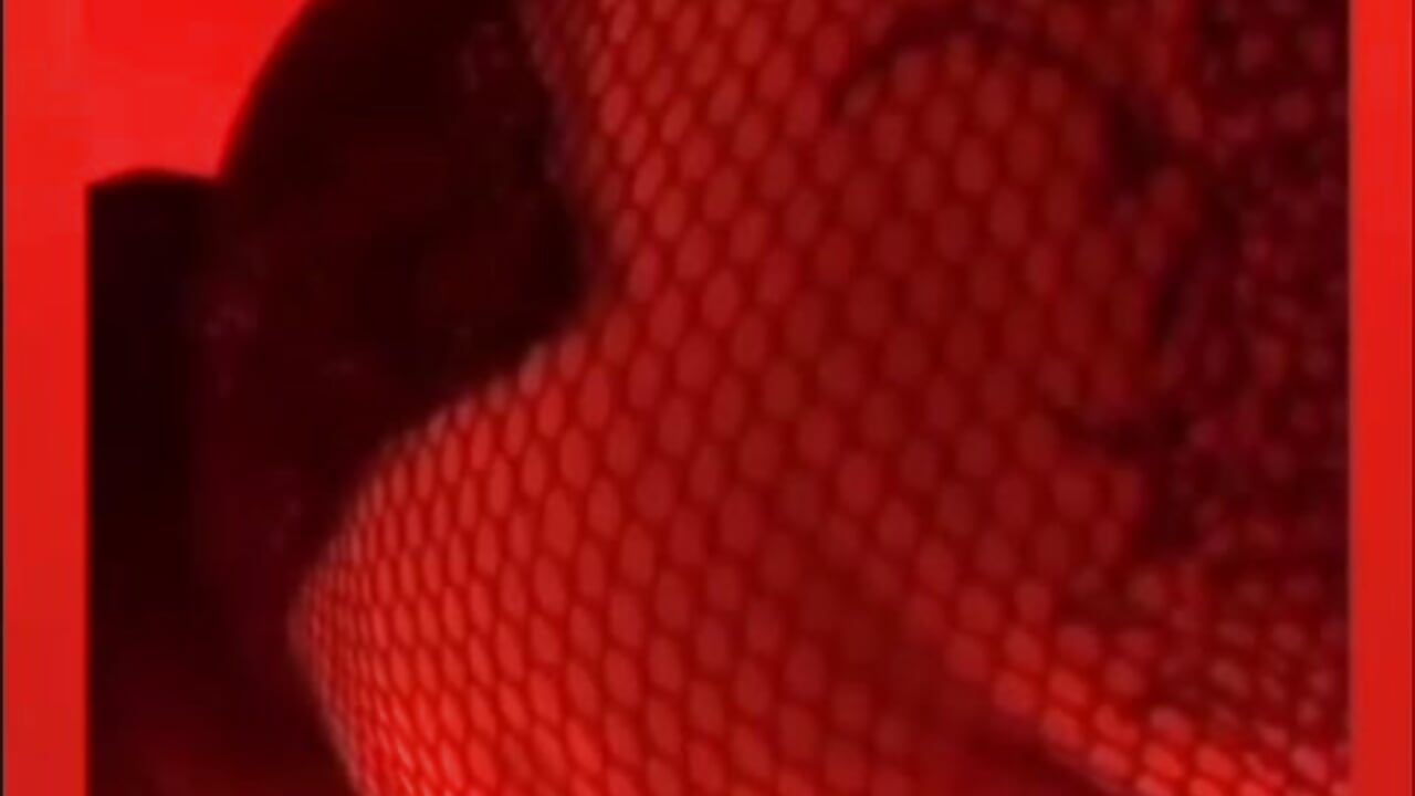 <33