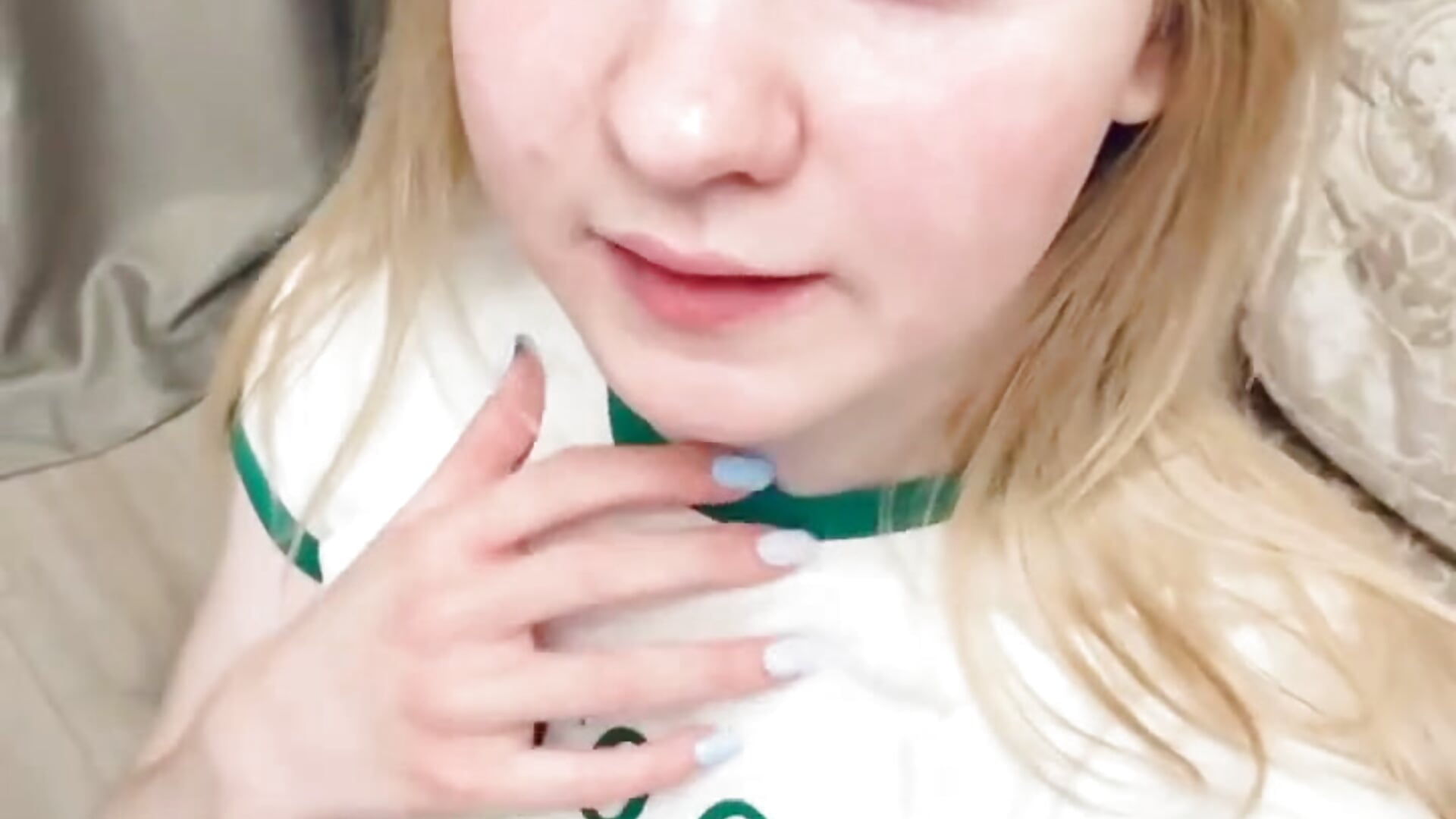 The warmth of my eyes - video by OdelinaFicken cam model