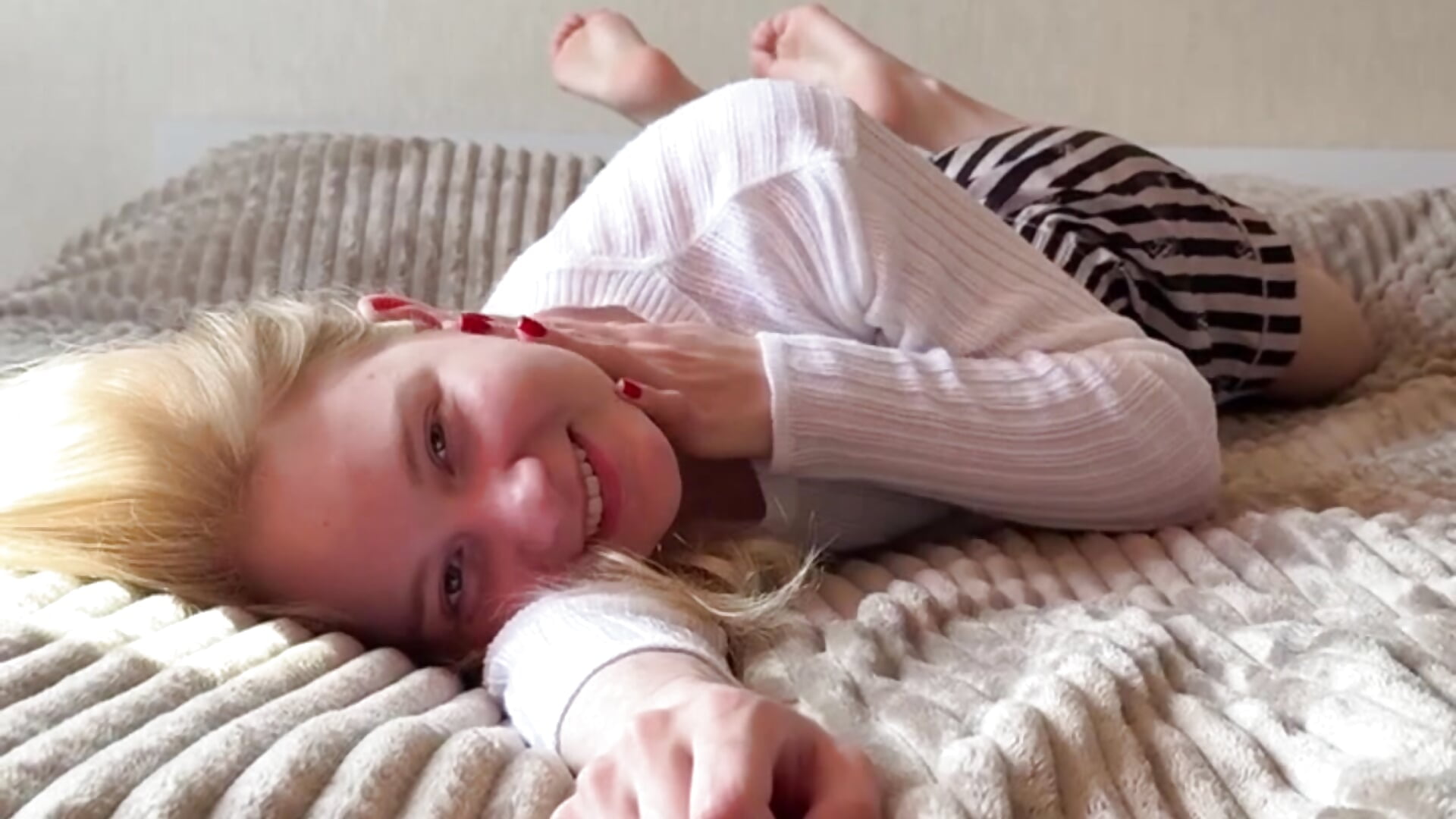 A kind of meditation - video by OdelinaFicken cam model