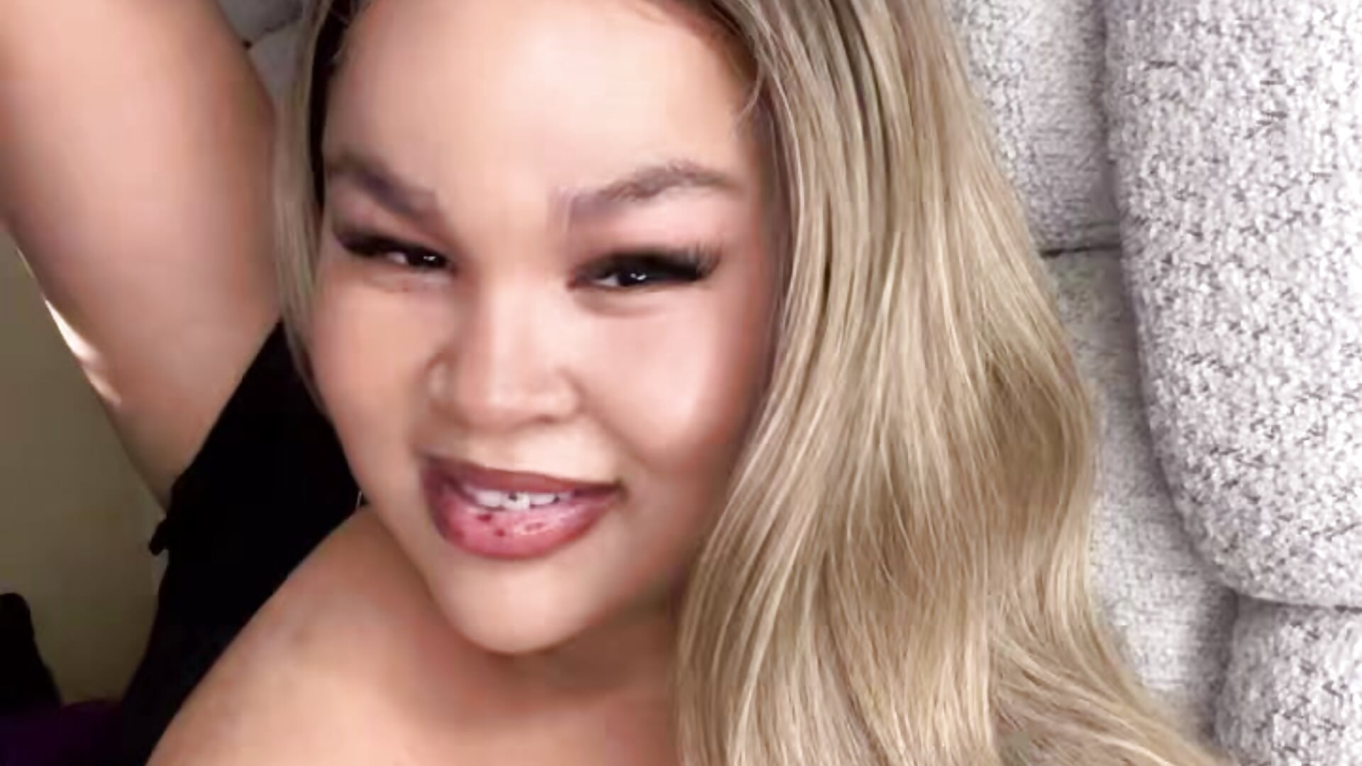 🥰 - video by Pollita__Booo cam model