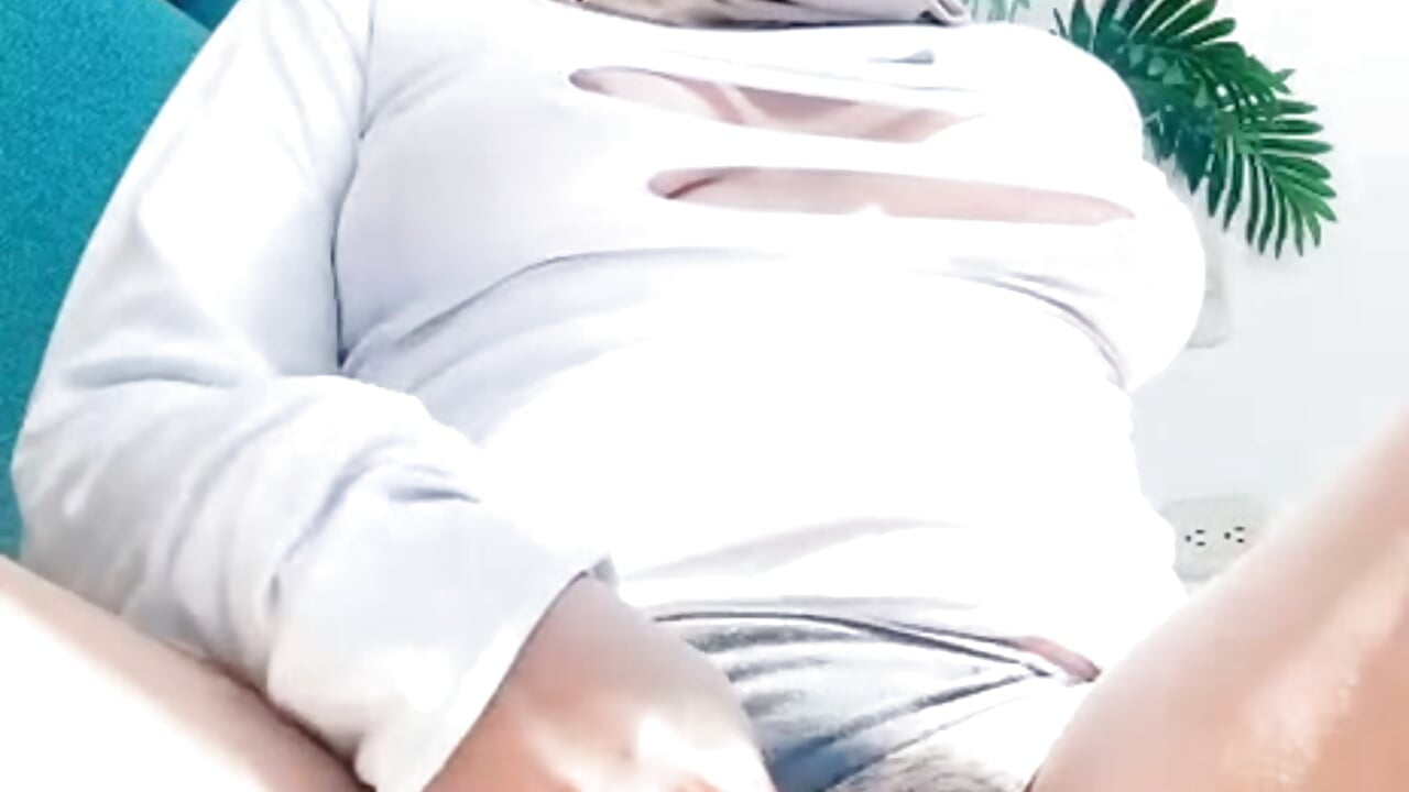 My hairy pussy - video by saray_halam cam model