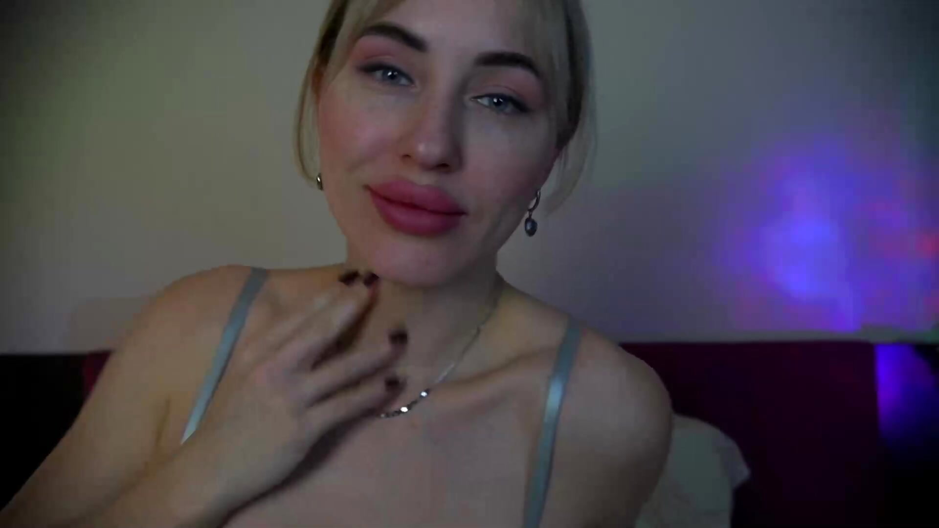 come to play while I am online - video di Fairy_of_Fuck modella di cam