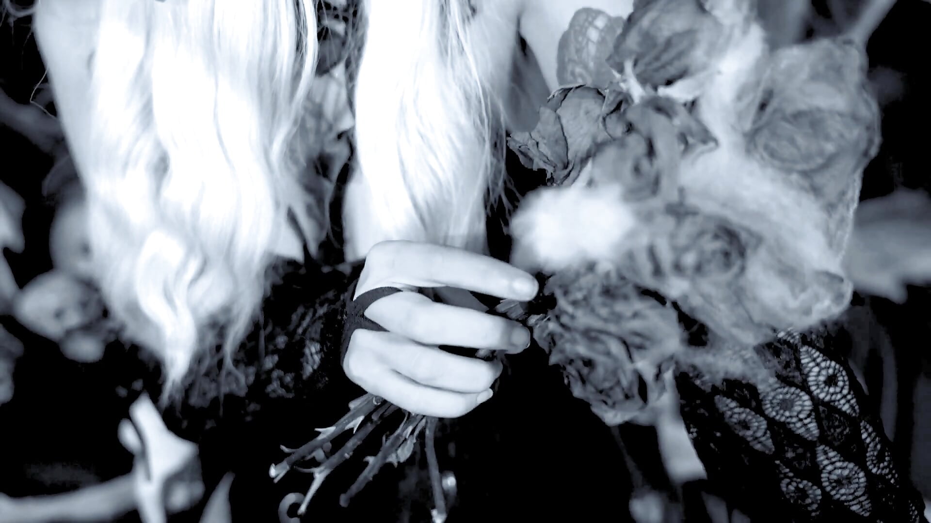 🖤 Your dark bride is waiting… - video by Lunamistyc cam model