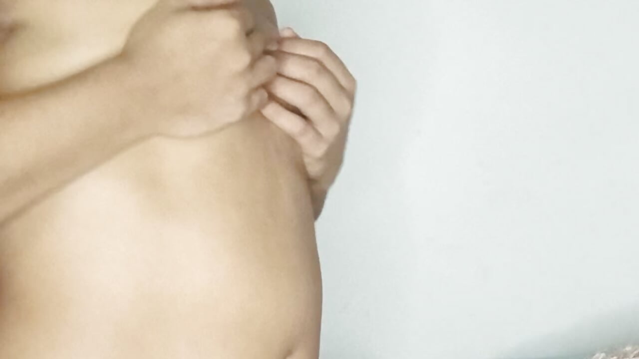 Really hard in burgundy panties - vidéo du modèle de showcams blondebitchlitle